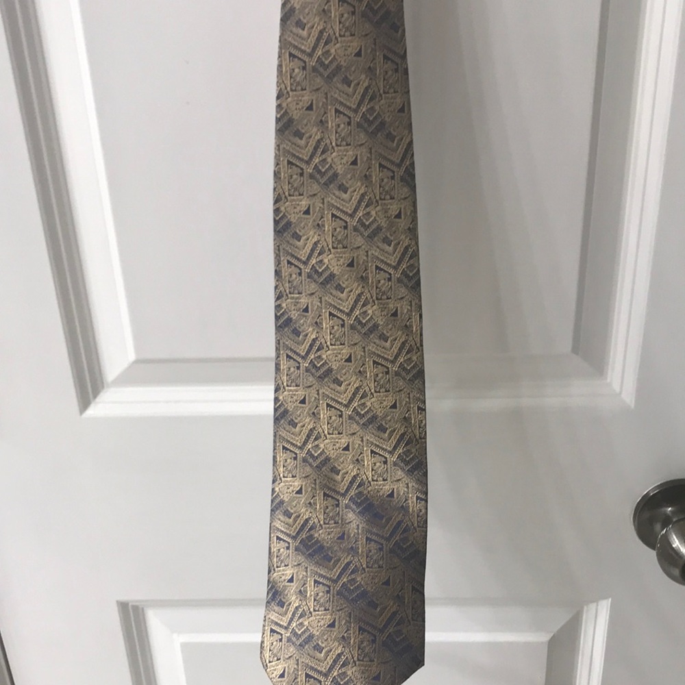Patterned Necktie - Picture 2 of 3